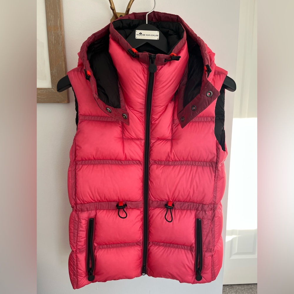 Moose Knuckles Women’s Fuchsia Puffer Vest